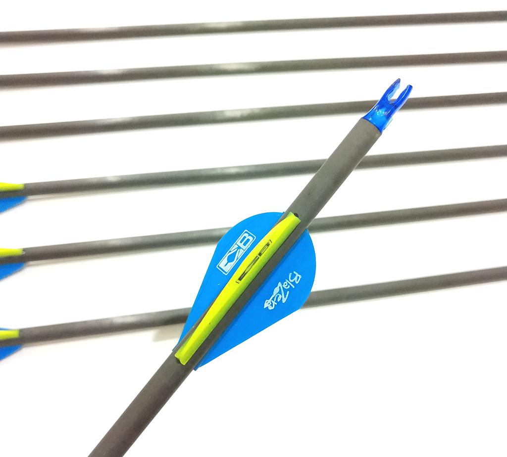 NEW 12 X 31.5" CARBON ARROWS 2" FLETCH Spine 300 COMPOUND OR RECURVE BOW TARGET