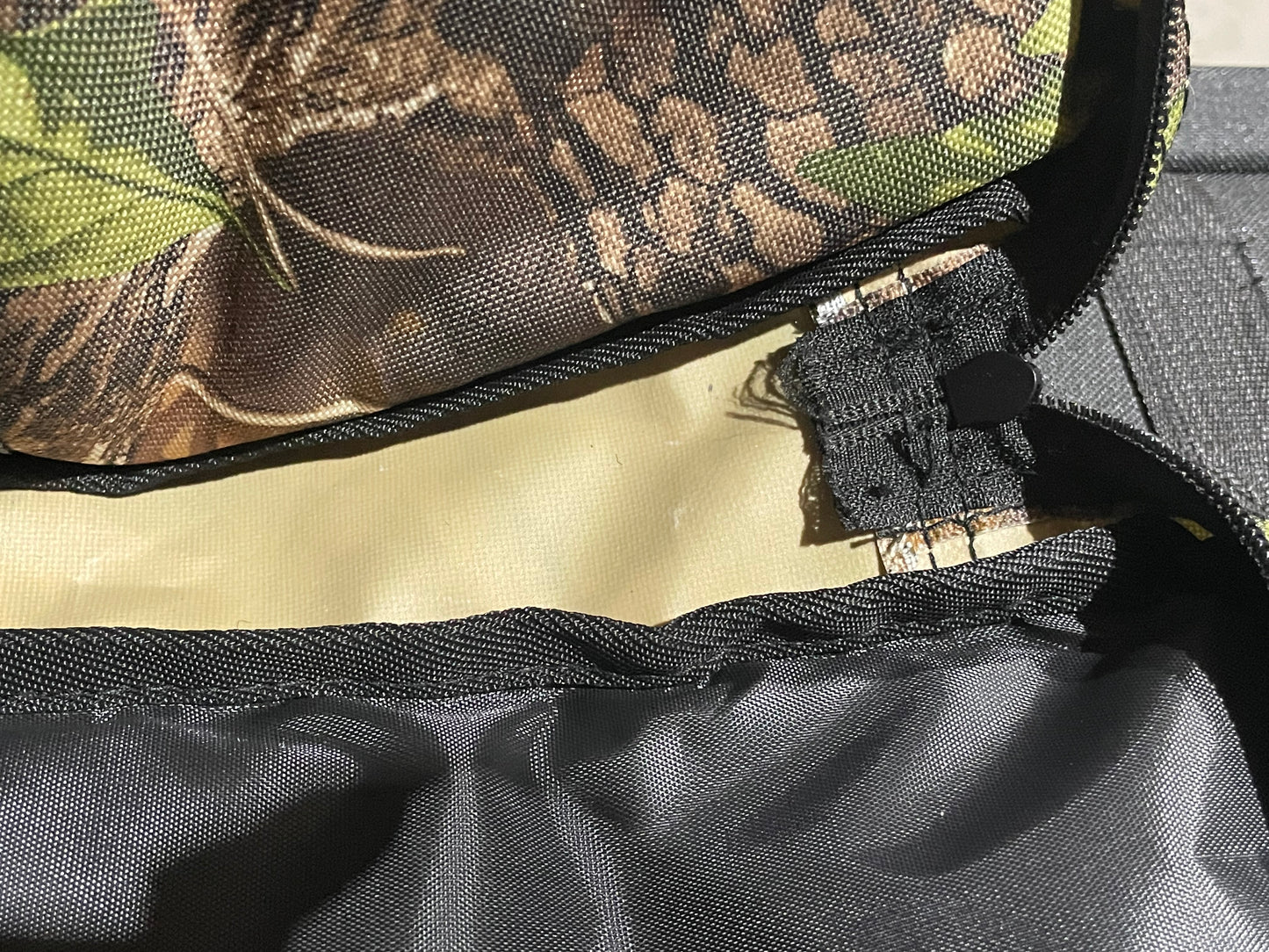 Compound Bow bag Archery Arrows Carry Bag Case with ARROW HOLDER Black/Camo