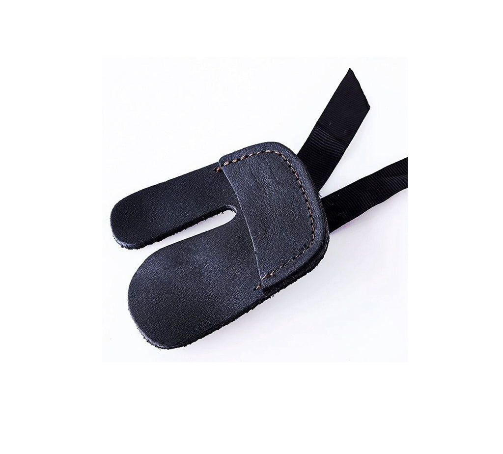 Archery PU Finger Tab Hunting Shooting Bow Protection Gear R / L Hand