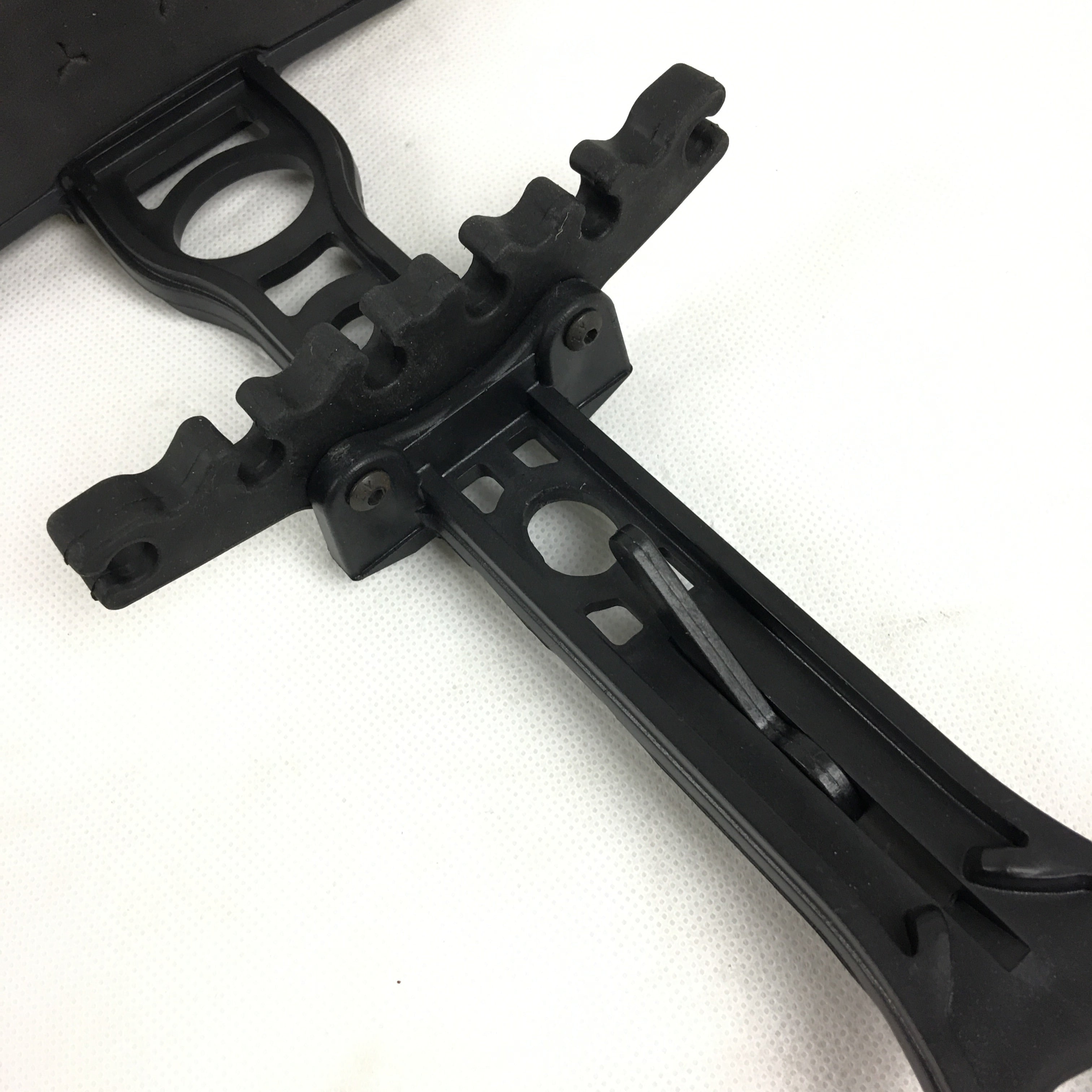 thumbnail image 2 of 6-Arrow Portable Quiver - ABS Rubber Archery Arrow Holder For Bows, 13.4" Outdoor Equipment 2 of 12